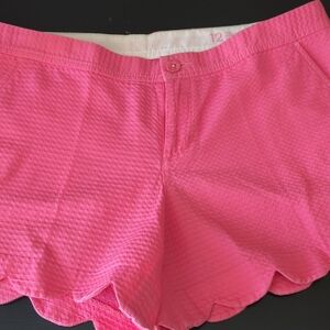 Lilly Pink Women's Scalloped Shorts. 4" Inseam. Size 12
